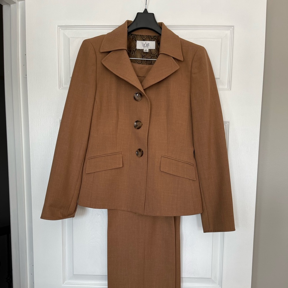 Le Suit 2 piece Painsuit